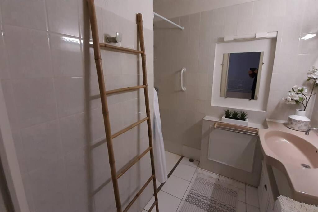 Maison De Village 60M2 Pratique Et Confortable La Palme Экстерьер фото